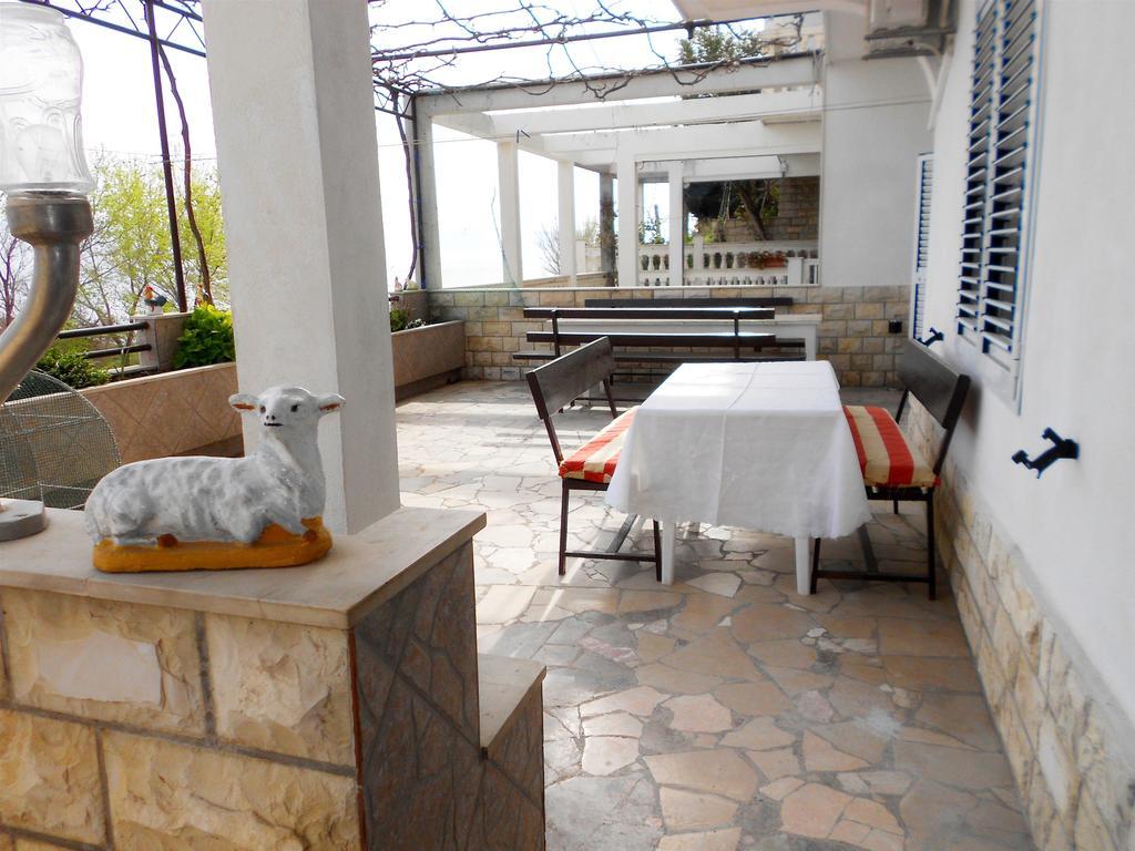 Duće Apartments Anka מראה חיצוני תמונה